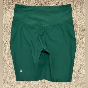 Lululemon- Base Pace High Rise (Ribbed Nulux)